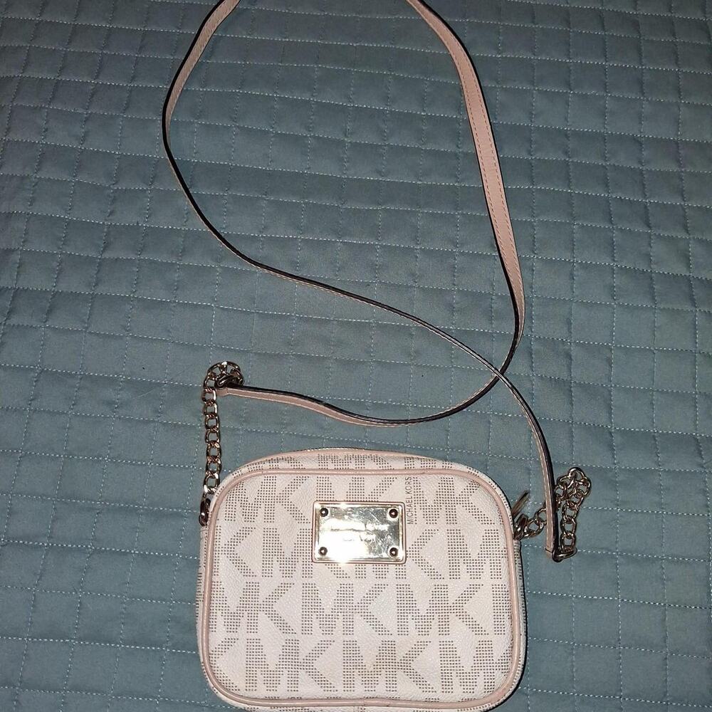 ✨ PRISTINE CONDITION Michael Kors Jet Set Camera Crossbody Bag ✨